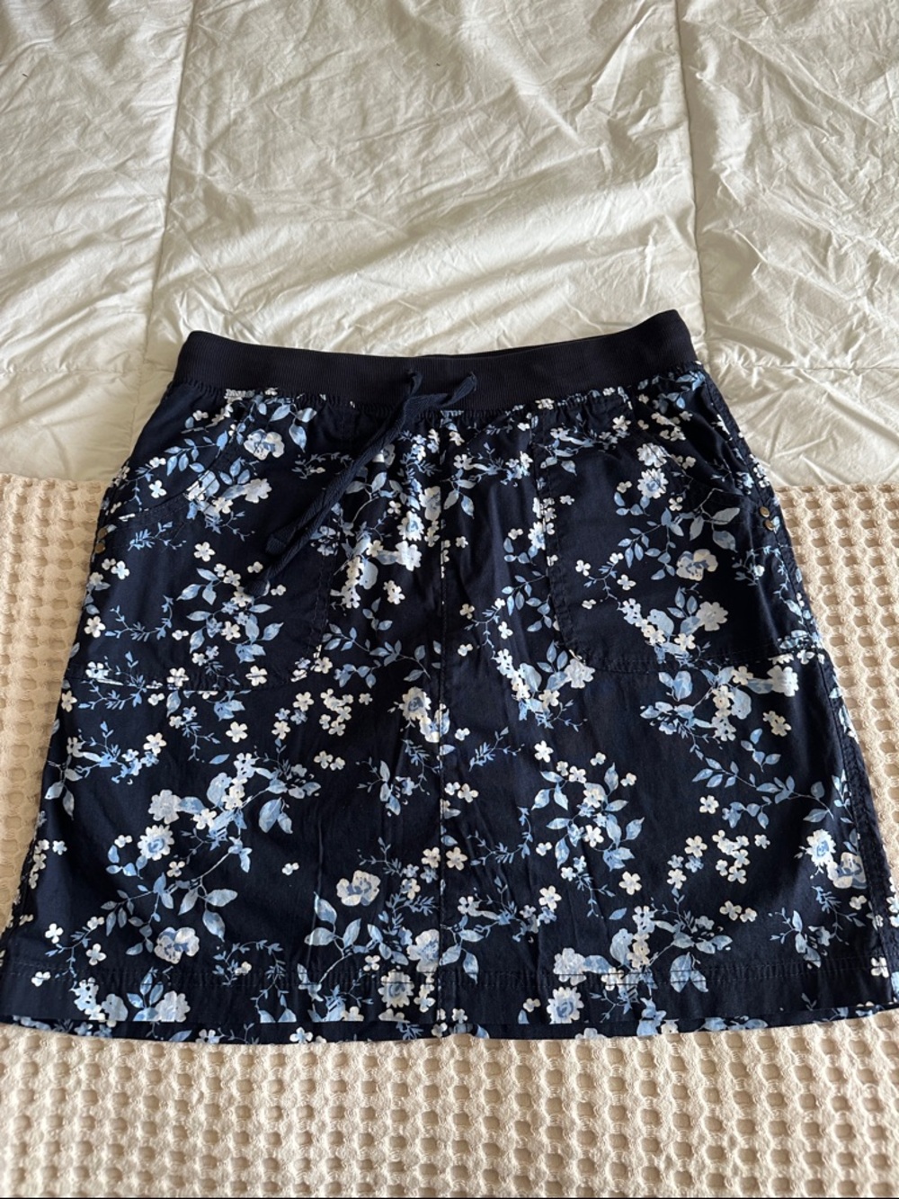 Women's Dash Navy Floral Drawstring Skort size small